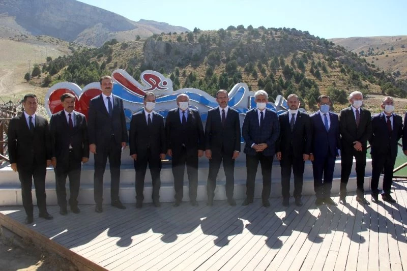 Bakan Kasapoğlu, Ergan Dağı’nda incelemede bulundu
