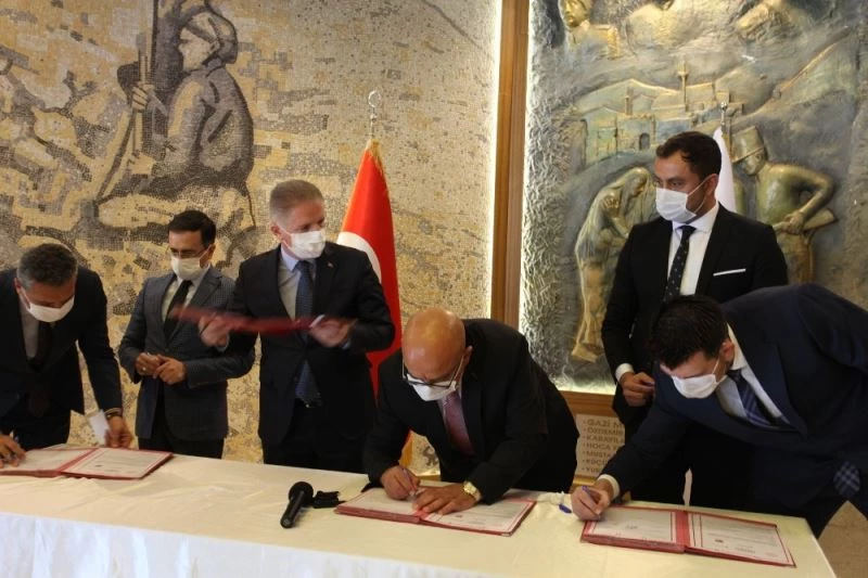 Erdemoğlu ve Zorkirişci ailesinden eğitime katkı
