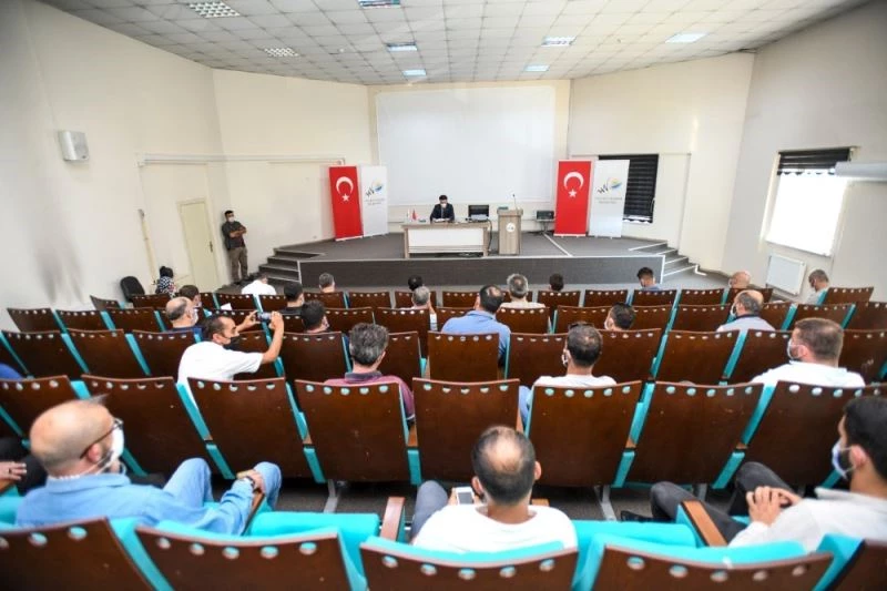 Vali Yardımcısı Yılmaz düğün salonu işletmecileriyle bir araya geldi
