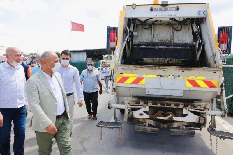 Körfez’de çöp kamyonlarına koku önlemi
