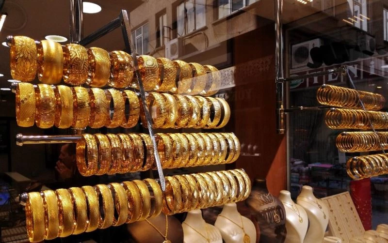 Dünyada altın fiyatları artarken Türkiye’de düştü
