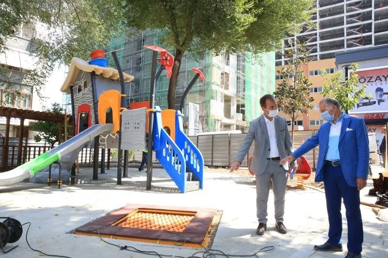 Başkan Aydıner, park ve yol yapım çalışmalarını yerinde inceledi
