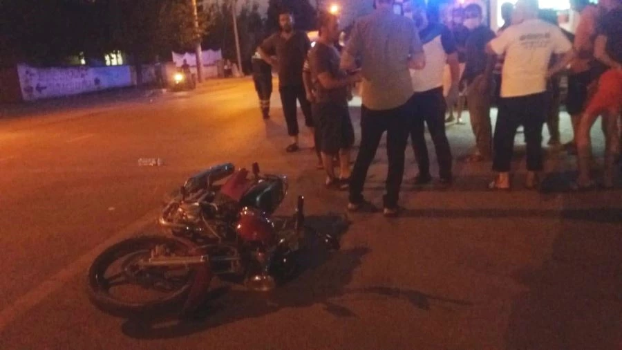 ŞARJLI BİSİKLET MOTOR ÇARPIŞTI 2 YARALI