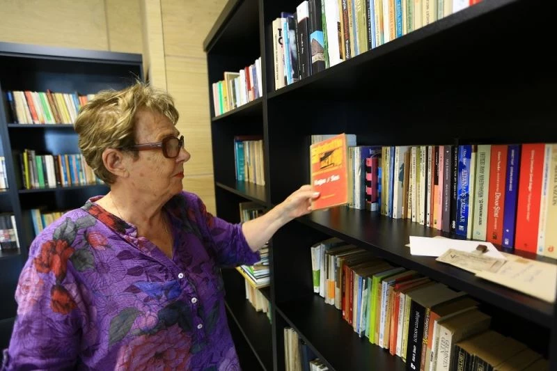 Oktay Akbal Kütüphanesi ile Türkan Saylan Çağdaş Yaşam Merkezi’nde
