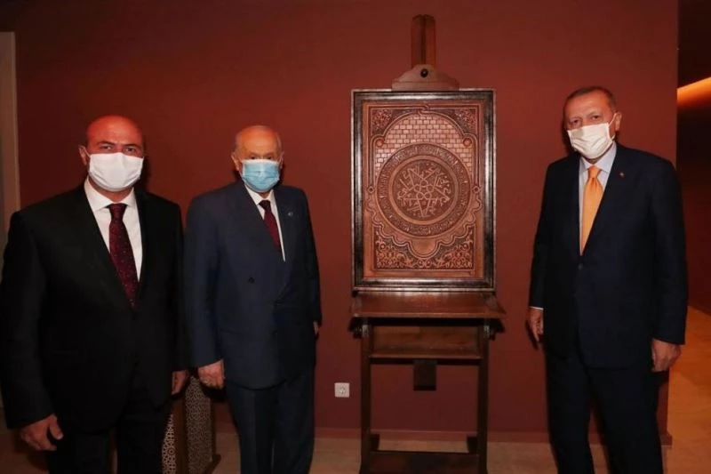 Başkan Pekyatırmacı’dan Erdoğan ve Bahçeli’ye eser takdimi
