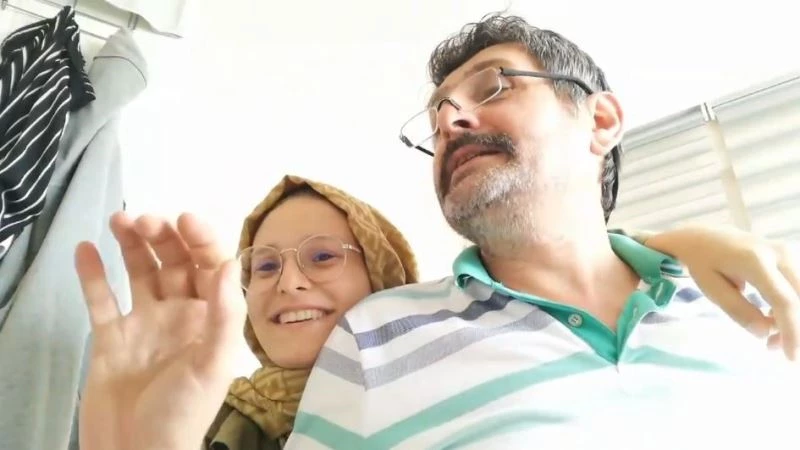 YKS sonucunu aynı anda öğrenen baba ve kızının sevinci milyonları duygulandırdı
