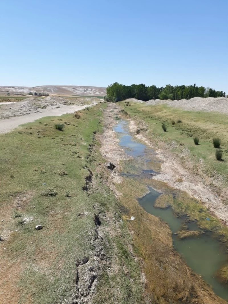 “Hayvanlarımızı bile sulayacak suyumuz yok