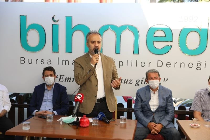 Bursa’da ‘Emanete’ sahip çıkan liseliler ödüllendirildi
