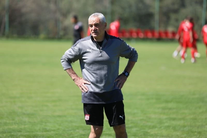 Rıza Çalımbay: “A Milli Takım’da Sivasspor’dan birilerinin olması gerekiyordu”
