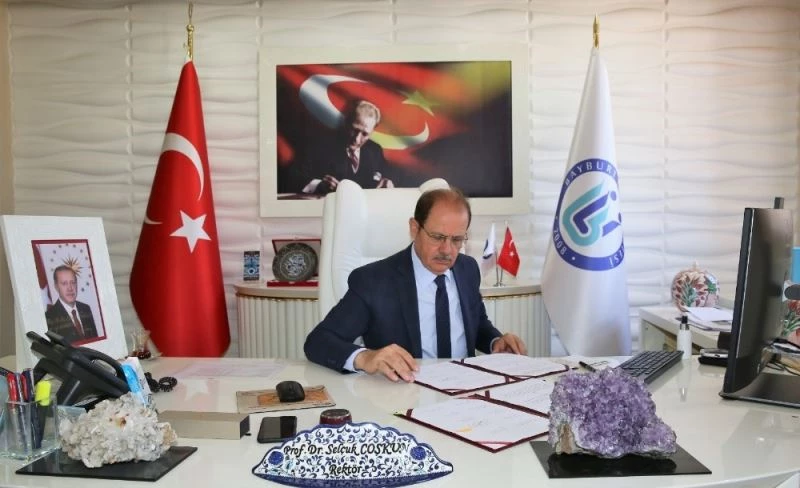 Rektör Coşkun ‘Yükseköğretimde Dijital Dönüşüm İmza Törenine’ katıldı
