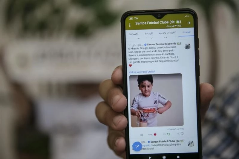 Protez bacağına Santos arması işleyen Suriyeli Hamis