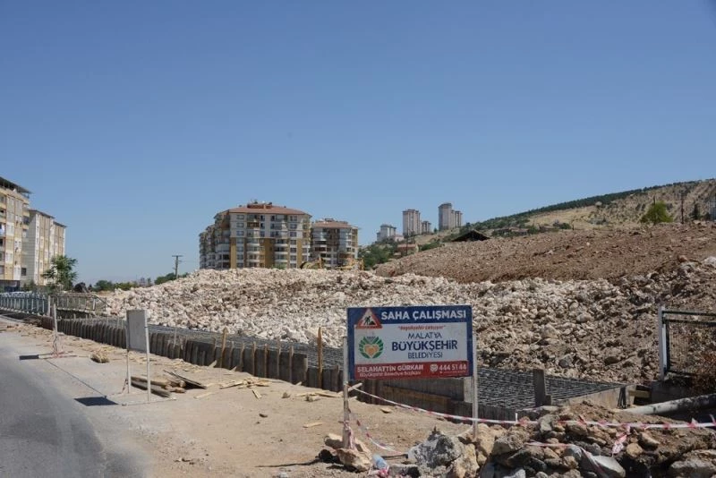 Derme Kanalı’nın üzeri kapatılıyor
