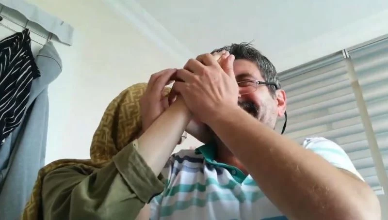 Akdeniz Üniversitesini kazandığını sevinç çığlıklarıyla kutlayan öğrenci o anları anlattı
