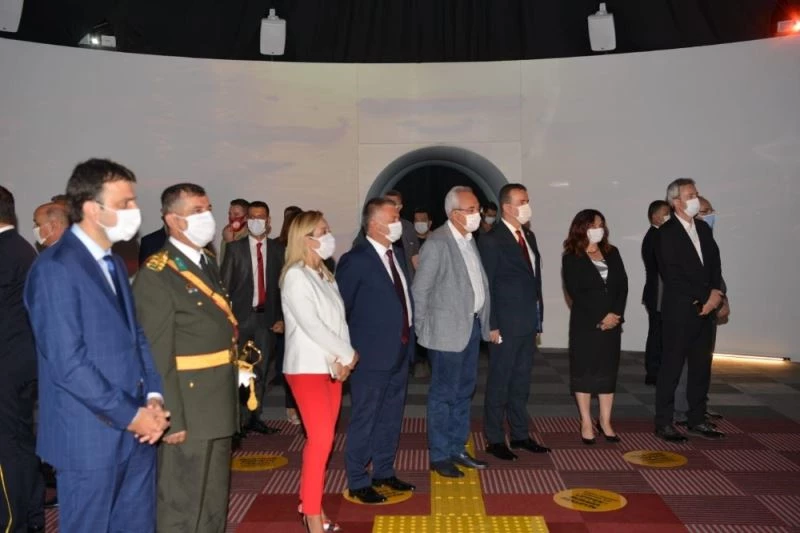 Vali Yazıcı, Dijital Gösterim Merkezini ziyaret etti
