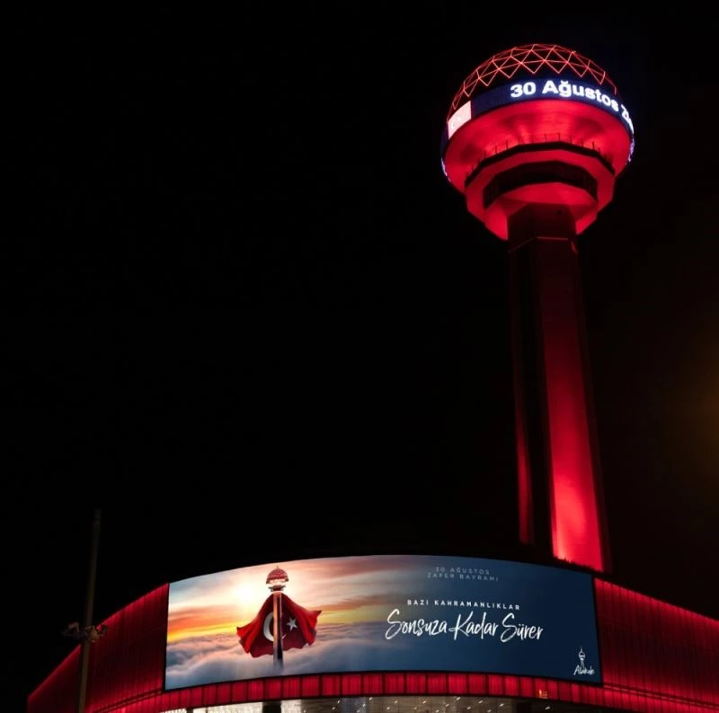 Atakule’de Türk Bayraklı görsel şölen
