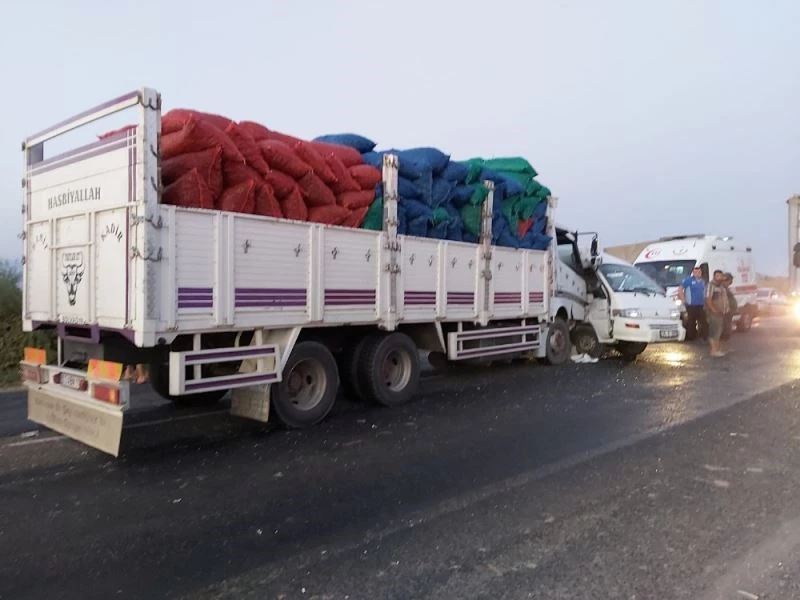 Araç içinde sıkıştı, AKS Kurtardı
