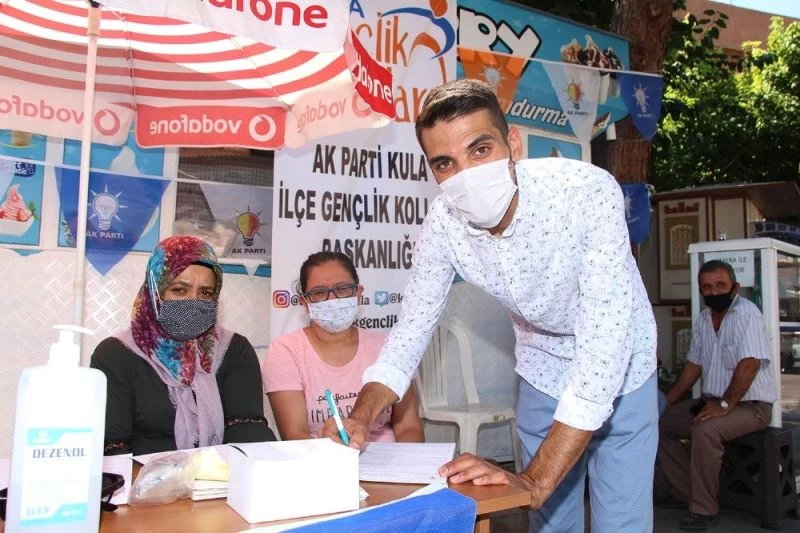 AK Parti Kula Gençlik Kollarından üye çalışması
