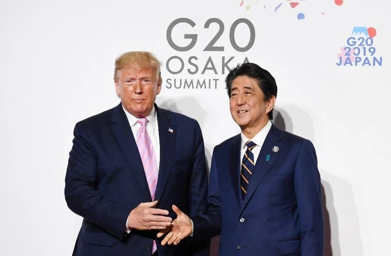 Japonya Başbakanı Abe ve ABD Başkanı Trump’tan istifa görüşmesi
