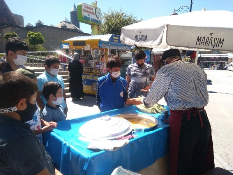 Mısır bahane gönül alma şahane
