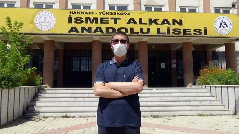 Aksaraylı öğretmen Yüksekovalı öğrencileri üniversiteli yapıyor
