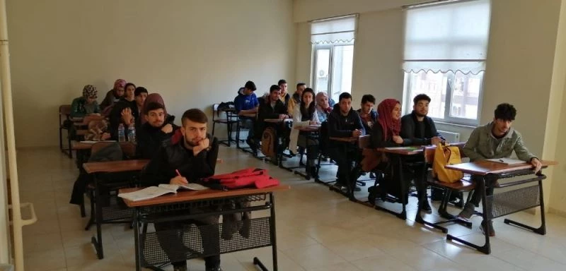 Bağlar Belediyesi eğitim kurslarından büyük başarı
