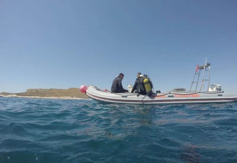 İzmir İtfaiyesinin dalgıçları Sarp’ı arıyor
