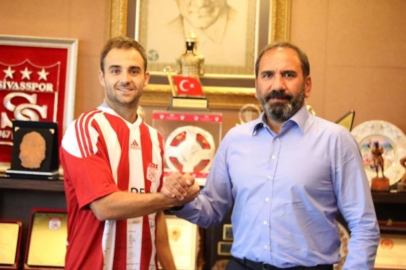 Jorge Felix Sivasspor’a imzayı attı
