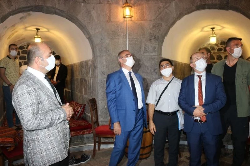 Diyarbakır Surları temizleniyor
