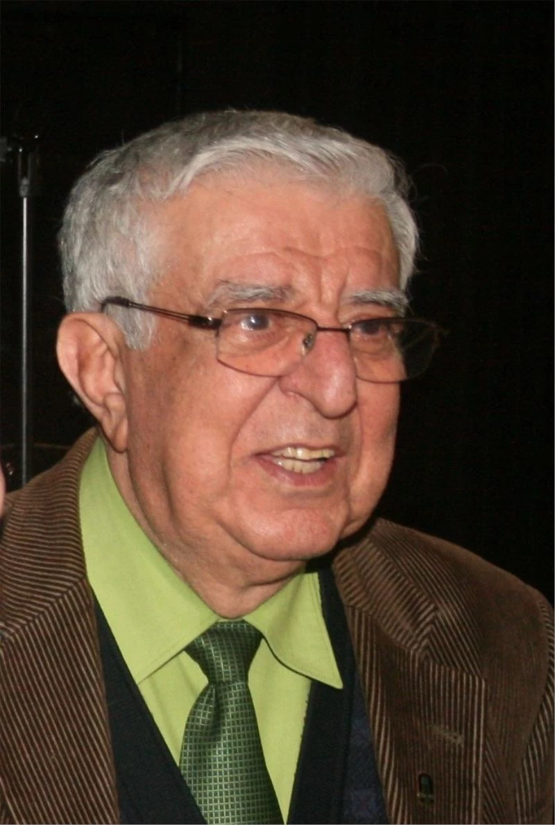 Ünlü tiyatrocu Üstün Asutay hayatını kaybetti
