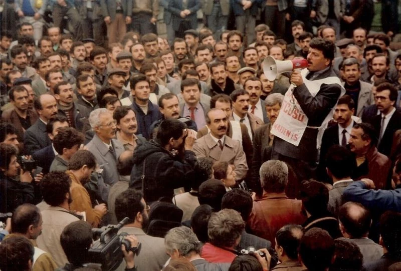 Şemzi Denizer mezarı başında anılacak
