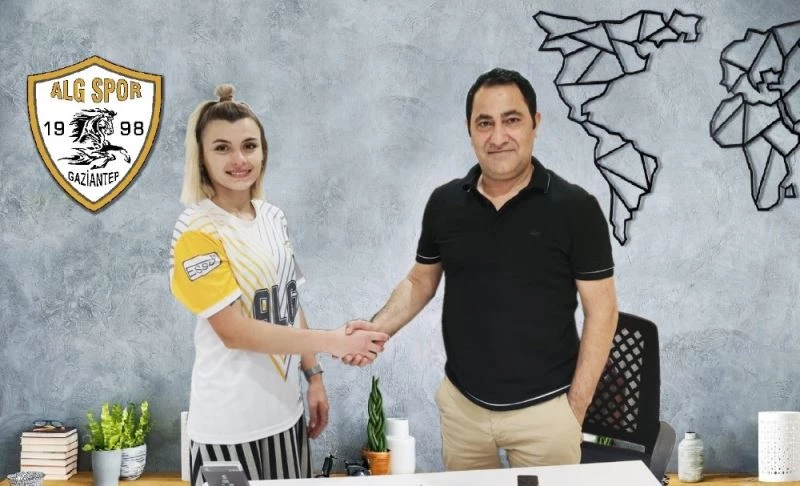 ALGSPOR, Milli kaleci Selda Akgöz’ü transfer etti
