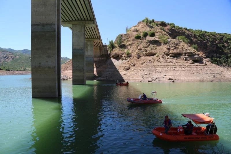 Gülistan için baraj gölü minimum seviyeye düşürüldü, sualtı arama çalışmalarına başlandı

