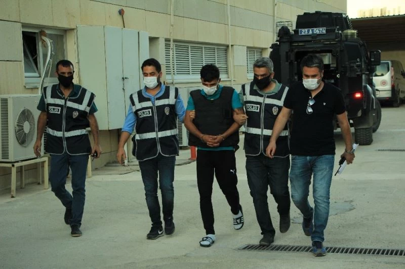 Müşterilerin gözü önünde cinayet işlemişti yakalandı
