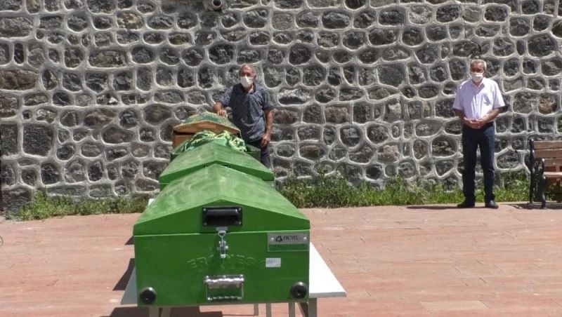 Bu acıya yürek dayanmaz
