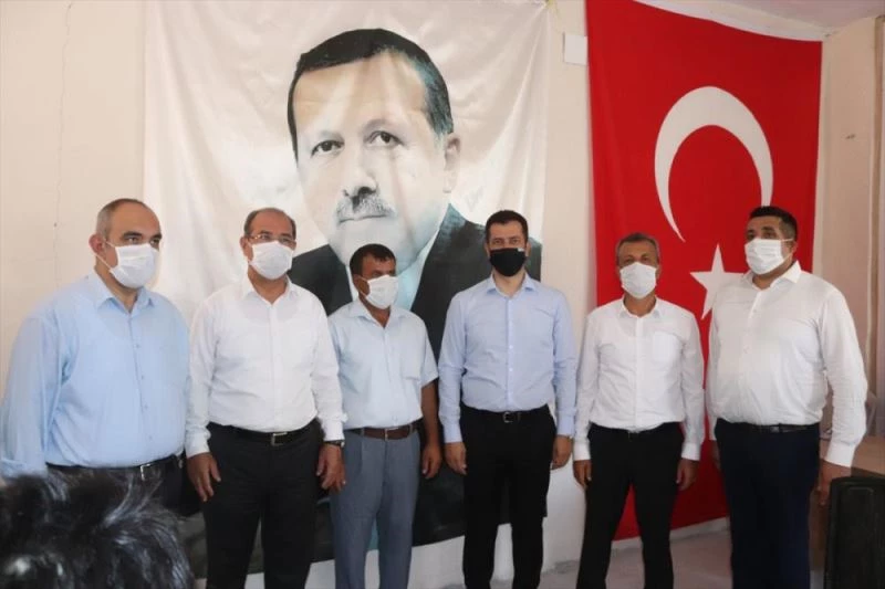 AK Parti Osmaniye milletvekilleri Durmuşoğlu ve Kaya esnafı ziyaret etti