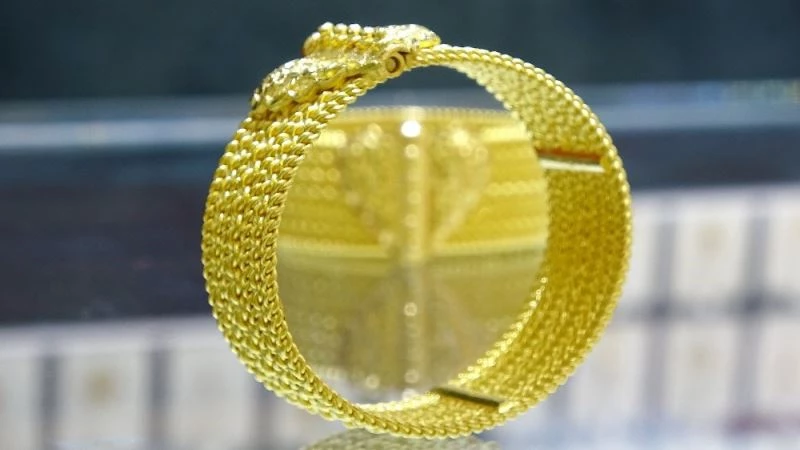 Bu altın bilezikler, otomobil fiyatına alıcı buluyor
