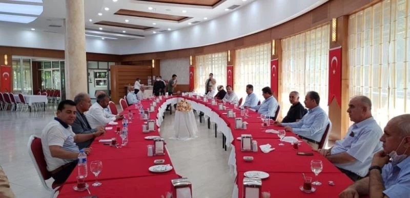 Başkan Göksu,  AK Parti il teşkilatıyla bir araya geldi
