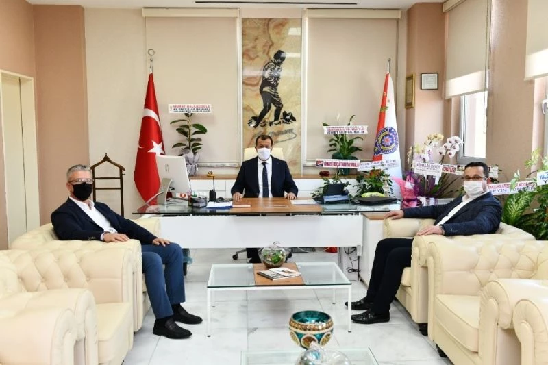 Başkan Kanar’dan yeni atanan Erçetin ve Güner’e hayırlı olsun ziyareti
