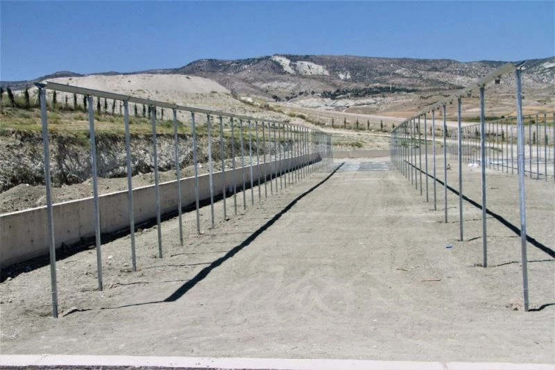 Tam otomasyon sera kurulum çalışmaları devam ediyor
