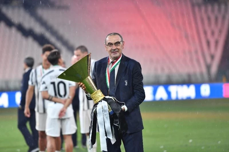 Juventus, Sarri ile yollarını ayırdı
