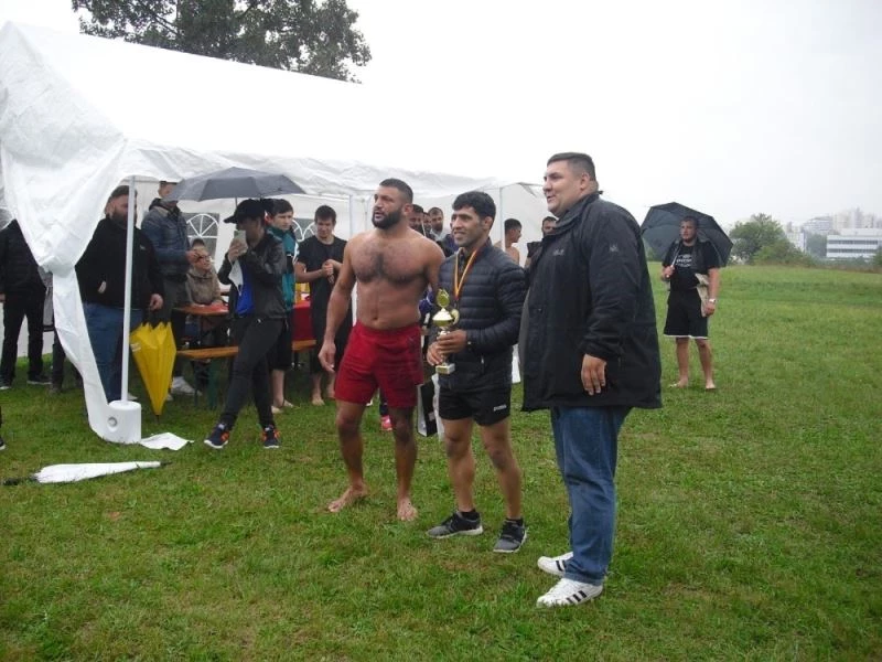 Almanya’da Aba Güreşli 30 Ağustos kutlamaları
