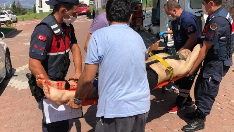 Cezaevinden ev hapsine çıkan vatandaşa evinde silahlı saldırı
