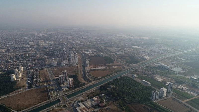 Anız yangını ve sıcak hava Adana’yı boğuyor
