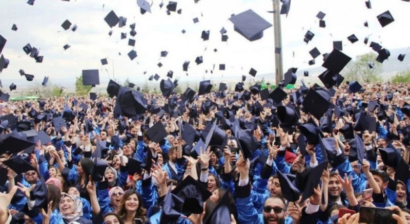 DPÜ’de mezuniyet töreni 1-4 Eylül tarihlerinde yapılacak
