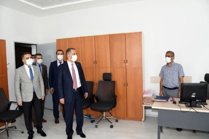 Vali Mahmut Çuhadar’ın kurum incelemeleri devam ediyor
