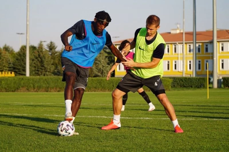 Manzala ve Dimitrios idmanda
