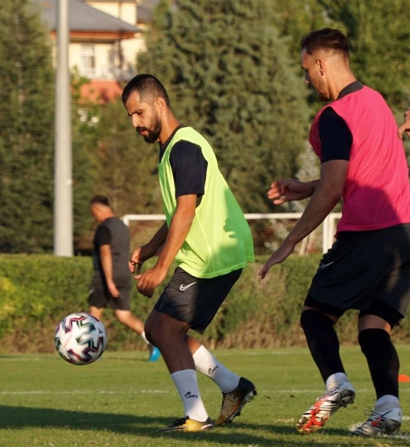 İlhan ile Muğdat takıma katıldı
