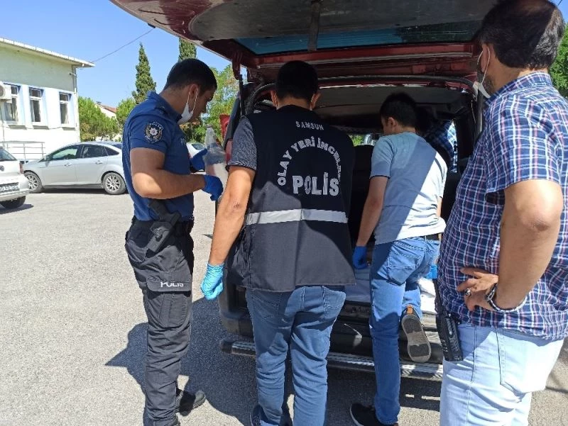 Araçta sahte içki satma iddiasına gözaltı
