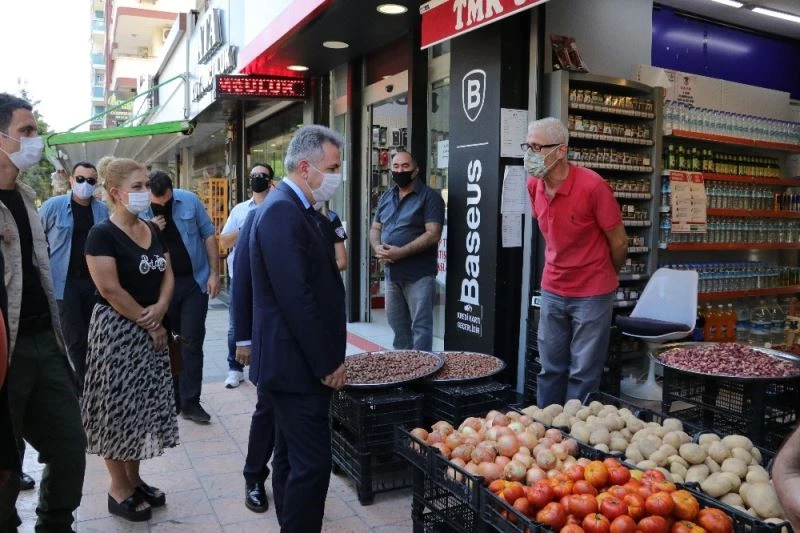 Adana Valisinden maske ve sosyal mesafe denetimi
