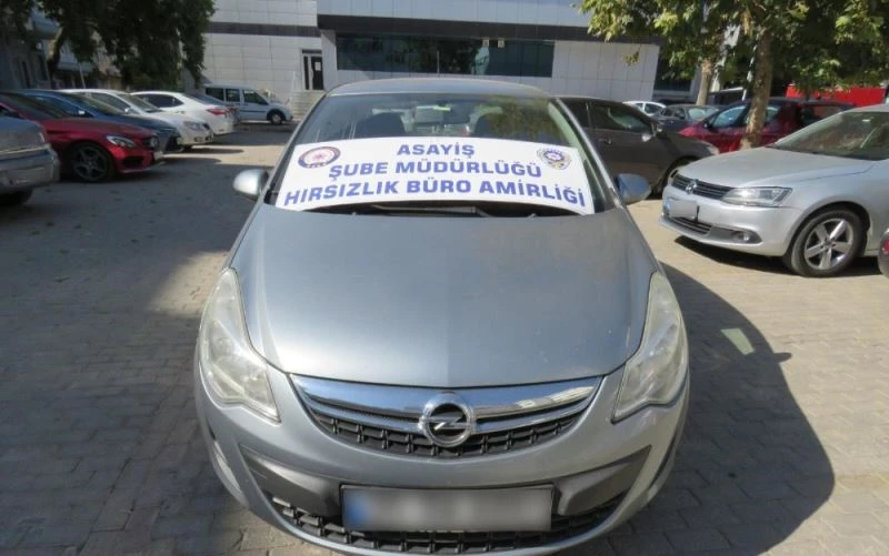 Çalınan otomobil 24 saat geçmeden sahibine teslim etti
